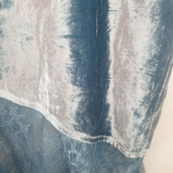 NWT FREE PEOPLE BEAUTIFUL VELOUR AND LACE SKIRT. SIZE 10. - Picture 7 of 15